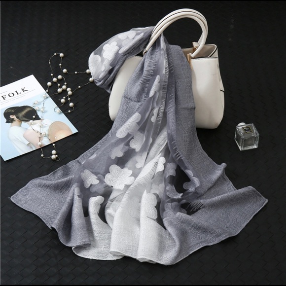 Hollow Lace Flower Scarf Gray - Picture 2 of 2